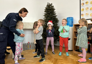 Pogadanka prowadzona przez Panią Policjant.