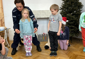 Pogadanka prowadzona przez Panią Policjant.